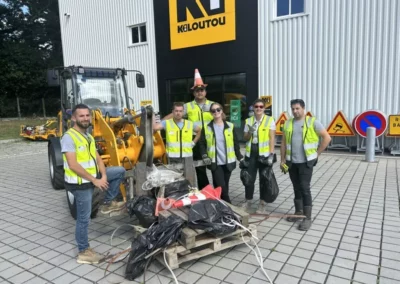 Kiloutou nous prête main forte pour ramasser les déchets
